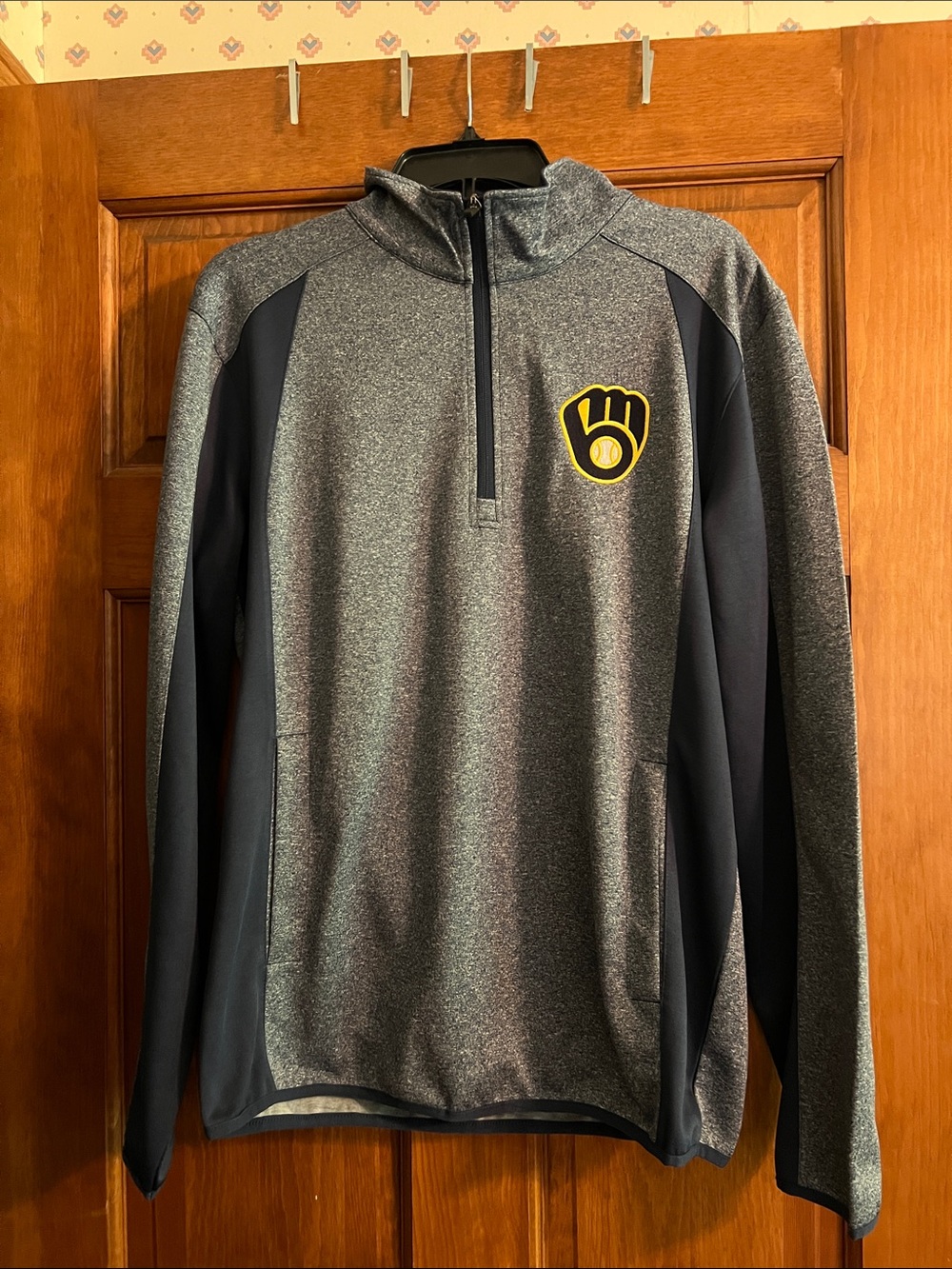 Men’s Milwaukee Brewers Carl Banks Gray & Navy Pullover